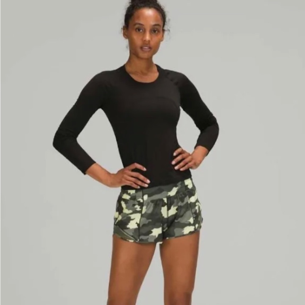 Lululemon Hotty Hot Short size 2 tall Camo green color